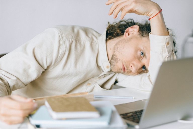Quelles sont les 9 étapes du burn-out ?